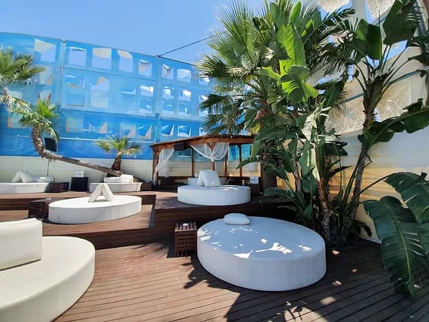 Occo - Pool Club Contacto